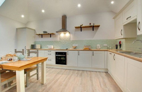 Surlingham House | Green Farm Barns - The Old Dairy