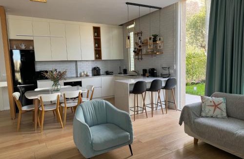 Jala Villa | Green Gem 142, Green Coast
