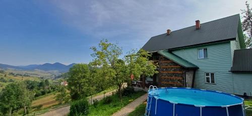 Plavya House | Green House Panorama Karpat
