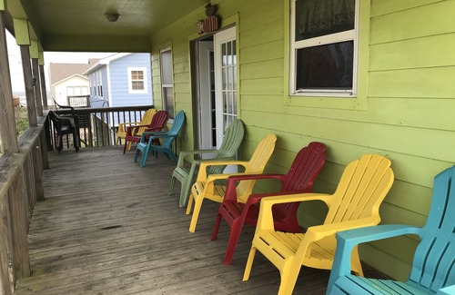 Freeport House | Green Sea Star steps away to beach- Sept26-28 last min @150nt wknd + 10 % off