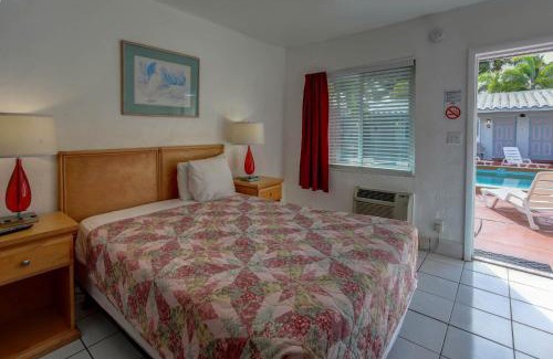 Hollywood Lakes Hotel | Green Seas Motel