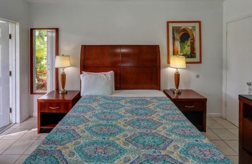 Hollywood Lakes Hotel | Green Seas Motel