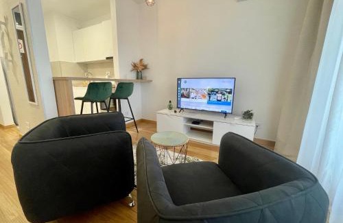 Novi Beograd Apartment | Green - stan na dan studio Novi Beograd, parking 5 evra dan