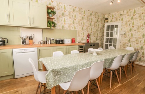 Scarborough House | GREEN TOR, pet friendly, luxury holiday cottage in Scarborough