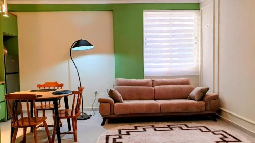 Divjake Apartment | Green Trails City Center