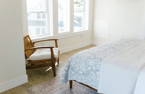 Boothbay Harbor Hotel | Greenleaf Inn Penthouse King w/Panoramic Ocean views off Rooftop Deck