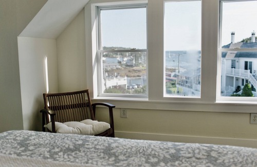 Boothbay Harbor Hotel | Greenleaf Inn Penthouse King w/Panoramic Ocean views off Rooftop Deck