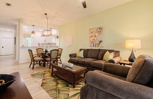 Naples Condo | GreenLinks/Lely Condo; Renovated w/Amazing View/Resort Amenities; Near Beach