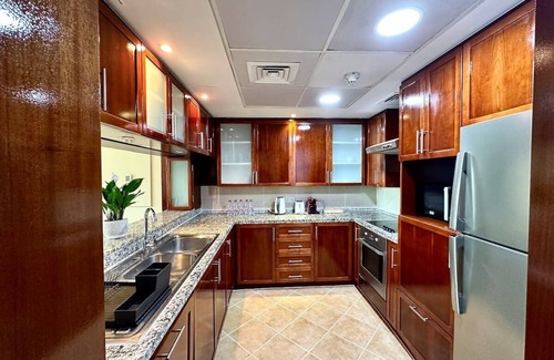 The Greens Apartment | Greens & Views I Spectacular Lakes View I