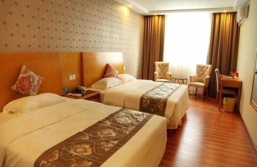 Xiangzhou District Hotel | GreenTree Inn Zhuhai Light Rail Pearl Station Express Hotel