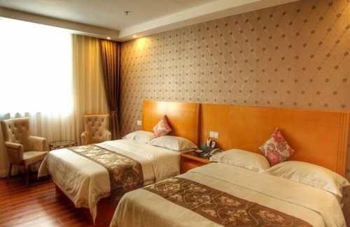 Xiangzhou District Hotel | GreenTree Inn Zhuhai Light Rail Pearl Station Express Hotel
