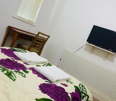 Peninsula House | Greenwich Homestay