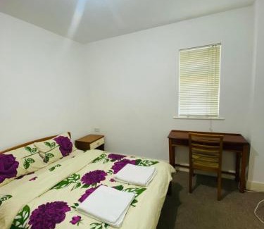 Peninsula House | Greenwich Homestay