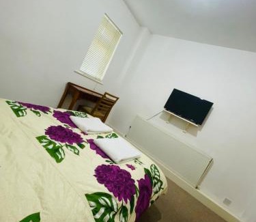 Peninsula House | Greenwich Homestay