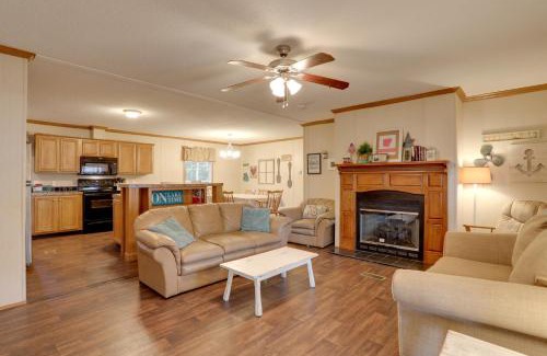 Greers Ferry House | Greers Ferry Lake Access Cabin with Boat Slip!