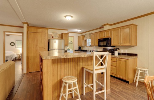 Greers Ferry Cabin | Greers Ferry Lake Access: Cabin w/Boat Slip!
