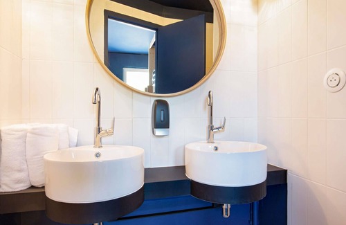 Salon-de-Provence Hotel | Greet Hotel Salon De Provence