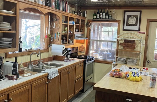 Tie Plant Cabin | Grenada Lake Just 2 Miles Oxford/Starkeville within 1 hour drive