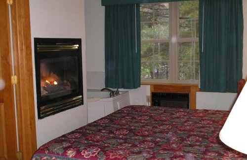 Stowe Area Hotel | Grey Fox Inn