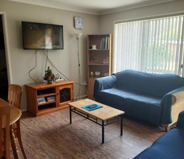 Nowra Apartment | Grey Pebbles