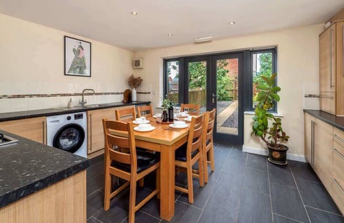 Stoke-on-Trent House | Greydawn House Summar