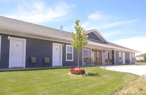 Heyburn House | Greystone Crossing Suite #9