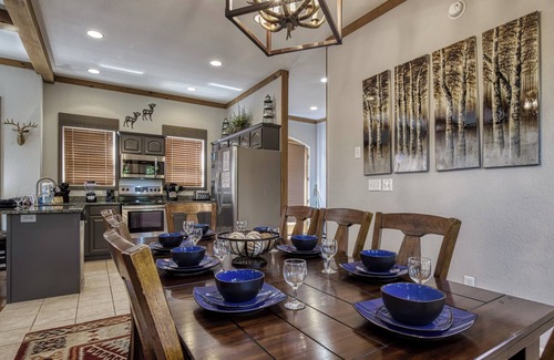Gatlinburg RV Rental | Greystone, Hot Tub, Game Room, FREE Attraction tickets each paid day, Pool Table