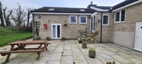 Hurdlow Apartment | Greystones nawab A B C units sleeps upto 14 ,15 buxton in peak park
