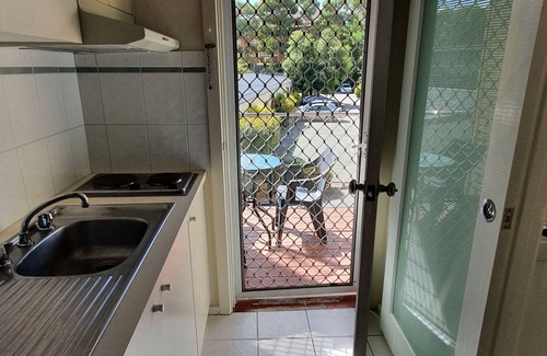 Griffith Apartment | Griffith Studio Canberra - free parking