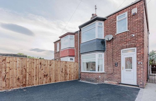 Redcar House | Grinkle Lodge - 3 bedroom home in Redcar