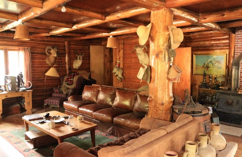 Silver Gate Cabin | Grizzly Lodge