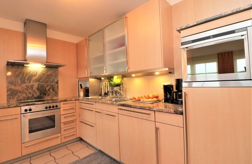 Ostseebad Wustrow Apartment | Große Ferienwohnung mit 2 Bäder, Balkon und Ostseeblick Direkt Hinter der Düne