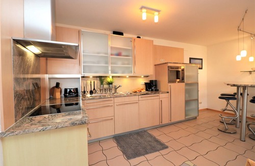 Ostseebad Wustrow Apartment | Große Ferienwohnung mit 2 Bäder, Balkon und Ostseeblick Direkt Hinter der Düne