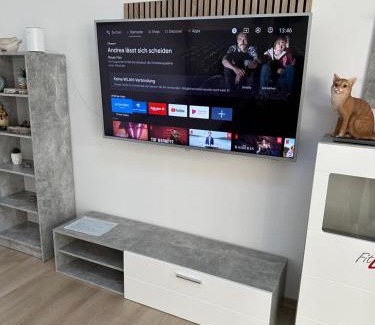 Hilbringen Apartment | Große Ferienwohnung Gästehaus NEUBAU Merzig 120m2