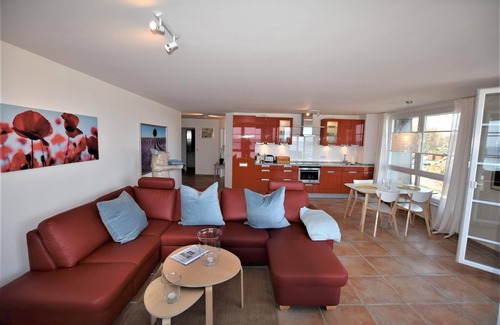 Hohwacht Apartment | Große Moderne Ferienwohnung mit Traumhaften Blick Über die Ostsee und dem Weißen