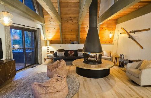 Arnold House | Groovy Days Chalet