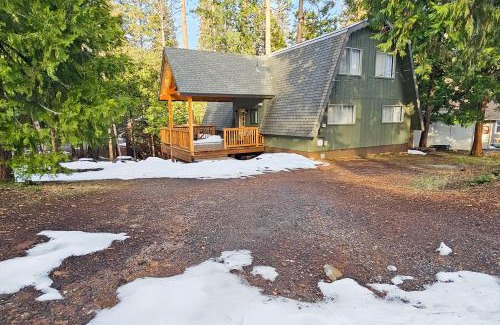 Arnold House | Groovy Days Chalet