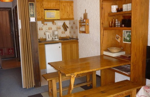 Pralognan-la-Vanoise Apartment | Ground floor, terrace, tv, 23m², Pralognan-la-Vanoise