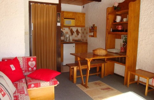 Pralognan-la-Vanoise Apartment | Ground floor, terrace, tv, 23m², Pralognan-la-Vanoise