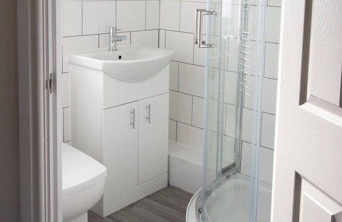 Little Hulton Apartment | Ground Floor 4 Bedroom Apartment Walkden