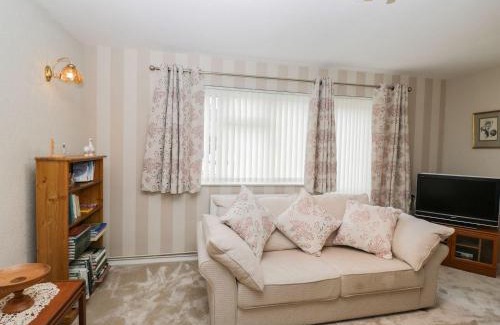 Milton-under-Wychwood House | Ground Floor Annex