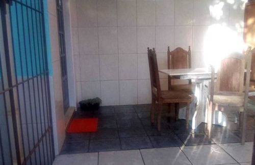 Praia Grande Apartment | Ground floor apartment next to Reis Magos River