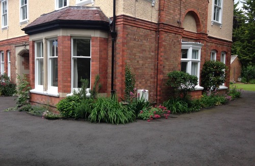 Shrewsbury Apartment | Ground floor apartment in exclusive residential area of historic Shrewsbury