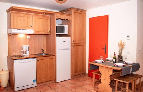 Pra Loup Apartment | Ground floor, balcony, parking, tv, ski locker, 32m², Pra Loup