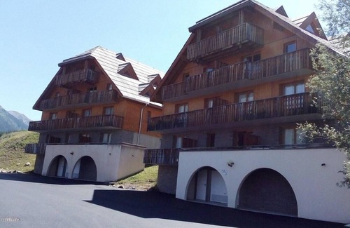 Pra Loup Apartment | Ground floor, balcony, parking, tv, ski locker, 32m², Pra Loup