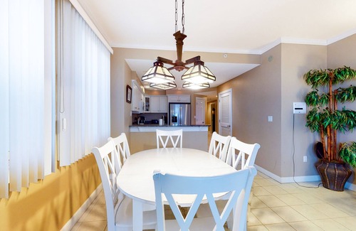 Midtown Ocean City Condo | Ground-floor condo with amazing views, beach access, pool & hot tub