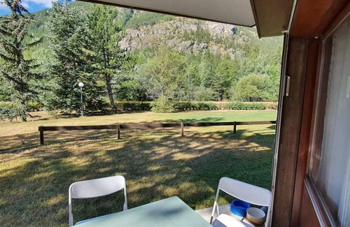 La Salle-les-Alpes Apartment | Ground floor, terrace, tv, 65m², Serre Chevalier