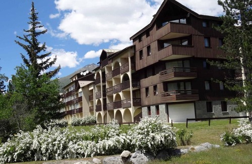La Salle-les-Alpes Apartment | Ground floor, terrace, tv, 65m², Serre Chevalier