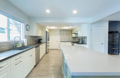 Northwood Apartment | Ground Floor Oasis with Backyard