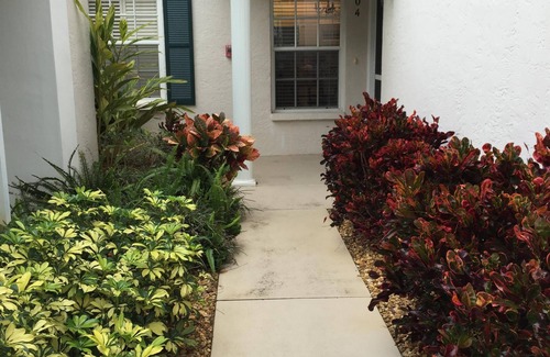 Plantation Condo | Ground Floor Renovated Condo on Plantation Golf Course in Venice.